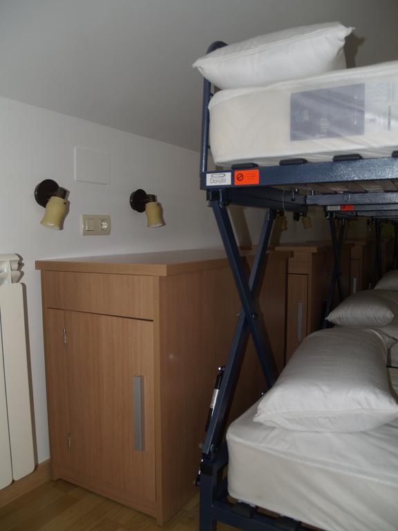 Albergue De Yebra Yebra de Basa Rom bilde