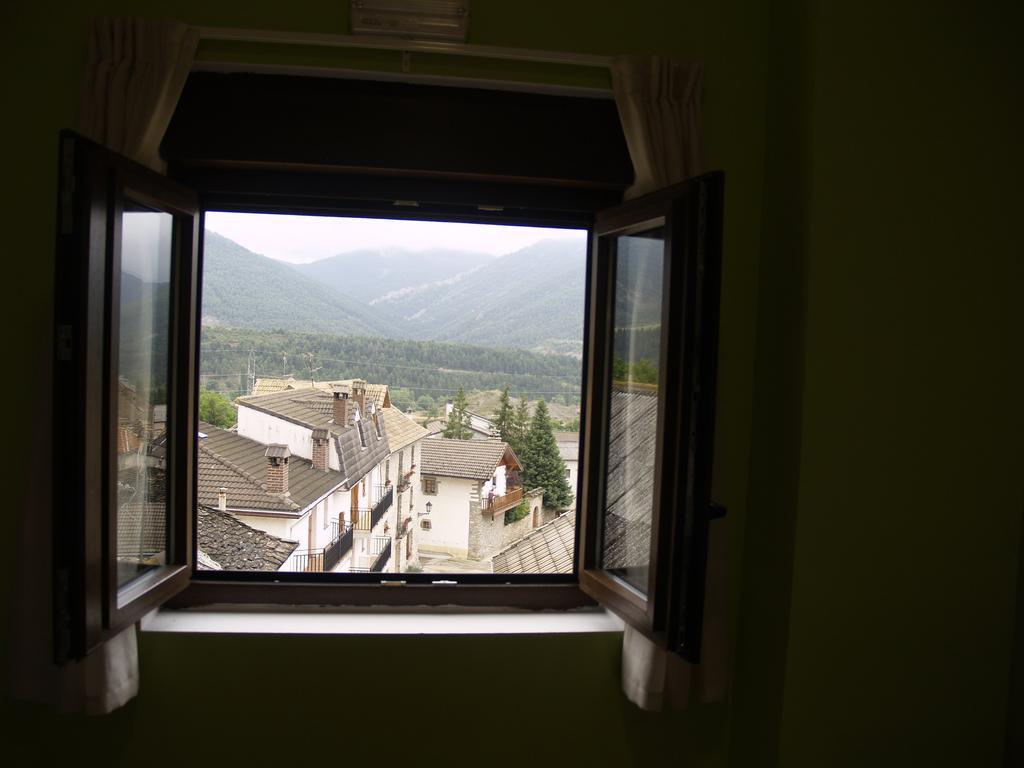 Albergue De Yebra Yebra de Basa Rom bilde