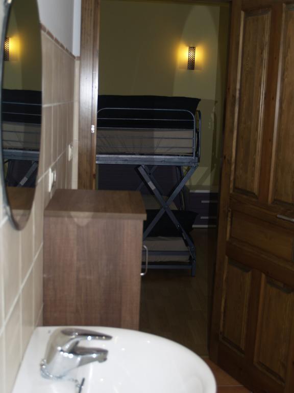 Albergue De Yebra Yebra de Basa Rom bilde
